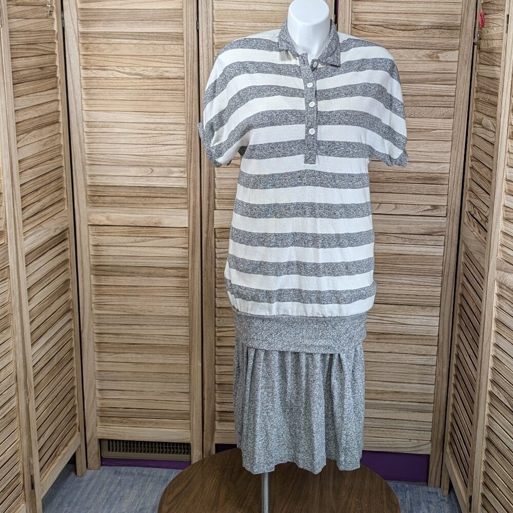 Virgo Ii VINTAGE Striped Gray and White Skirt and Polo Sweater Set Size 14